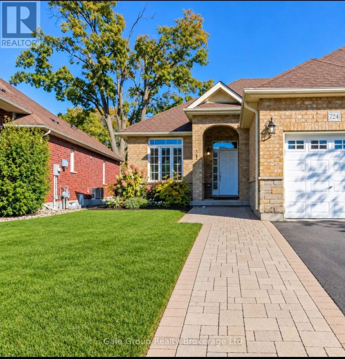 724 GARDEN COURT