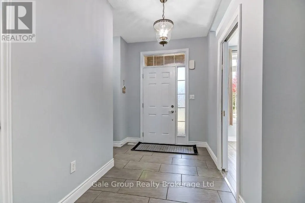 724 GARDEN COURT