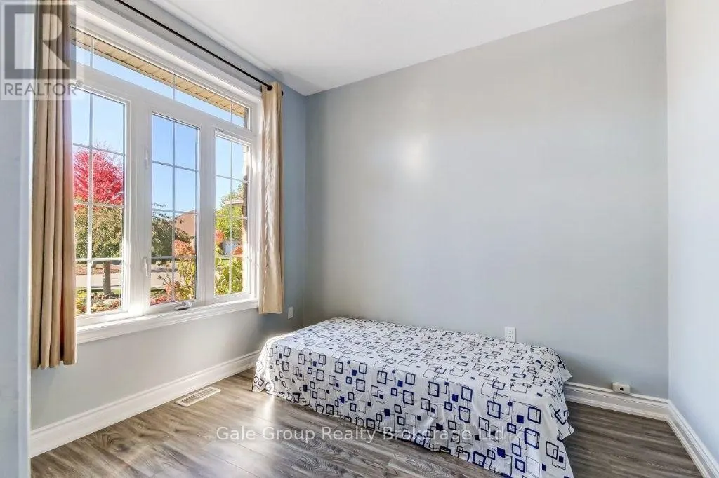 724 GARDEN COURT