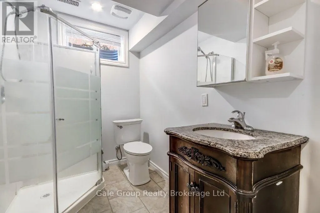 724 GARDEN COURT