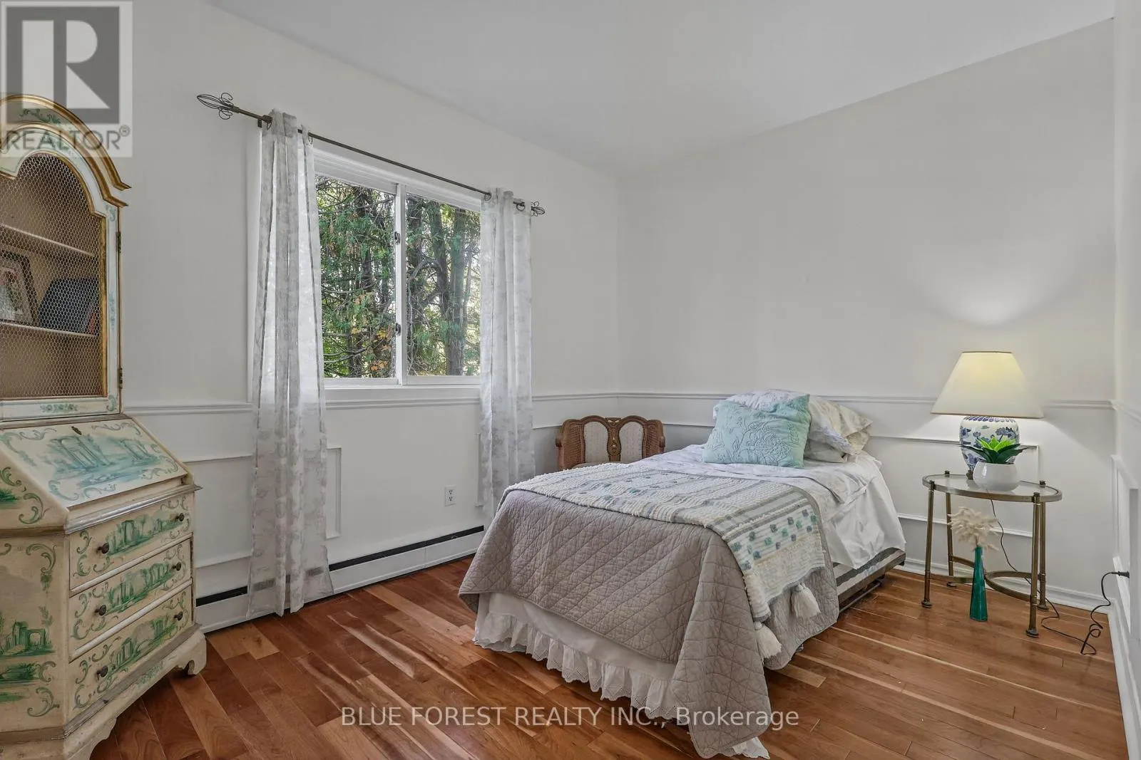 786 SPRINGBANK DRIVE