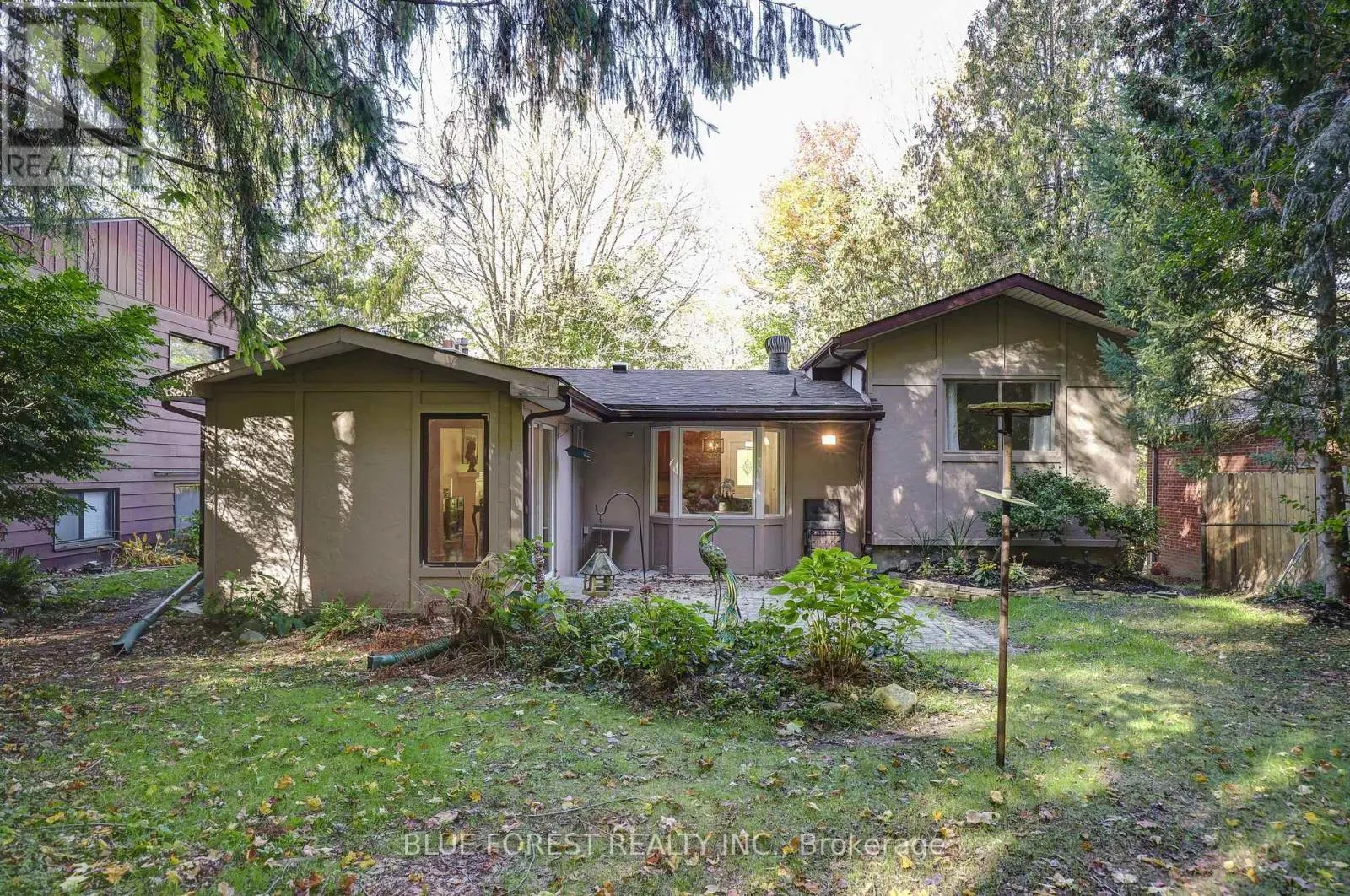 786 SPRINGBANK DRIVE