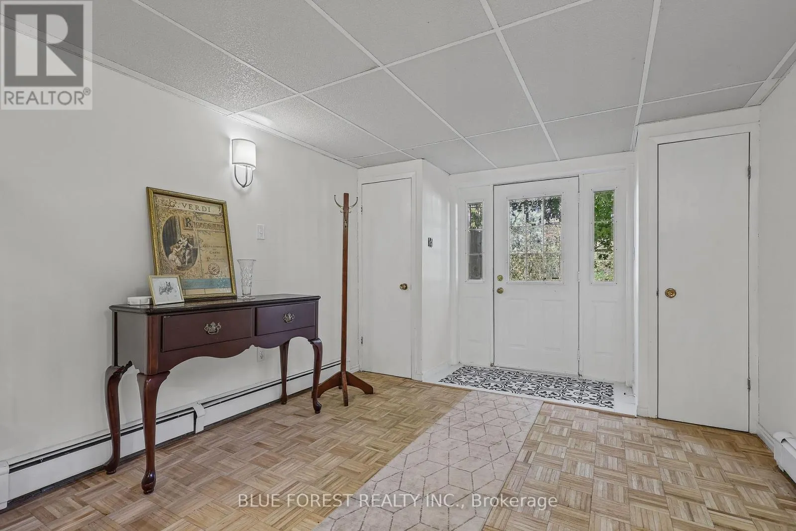 786 SPRINGBANK DRIVE