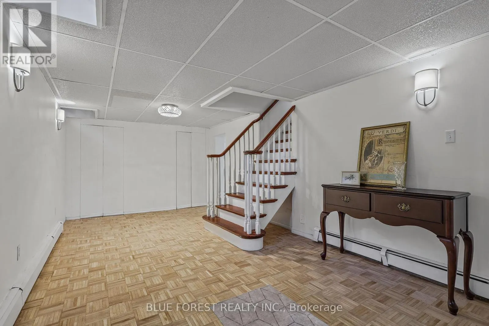786 SPRINGBANK DRIVE