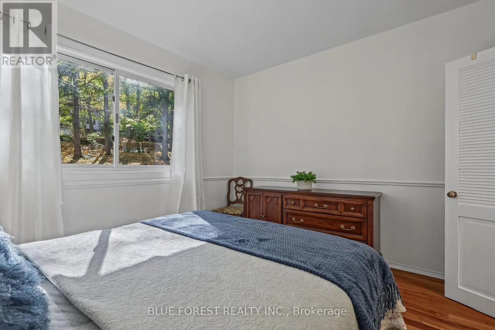 786 SPRINGBANK DRIVE
