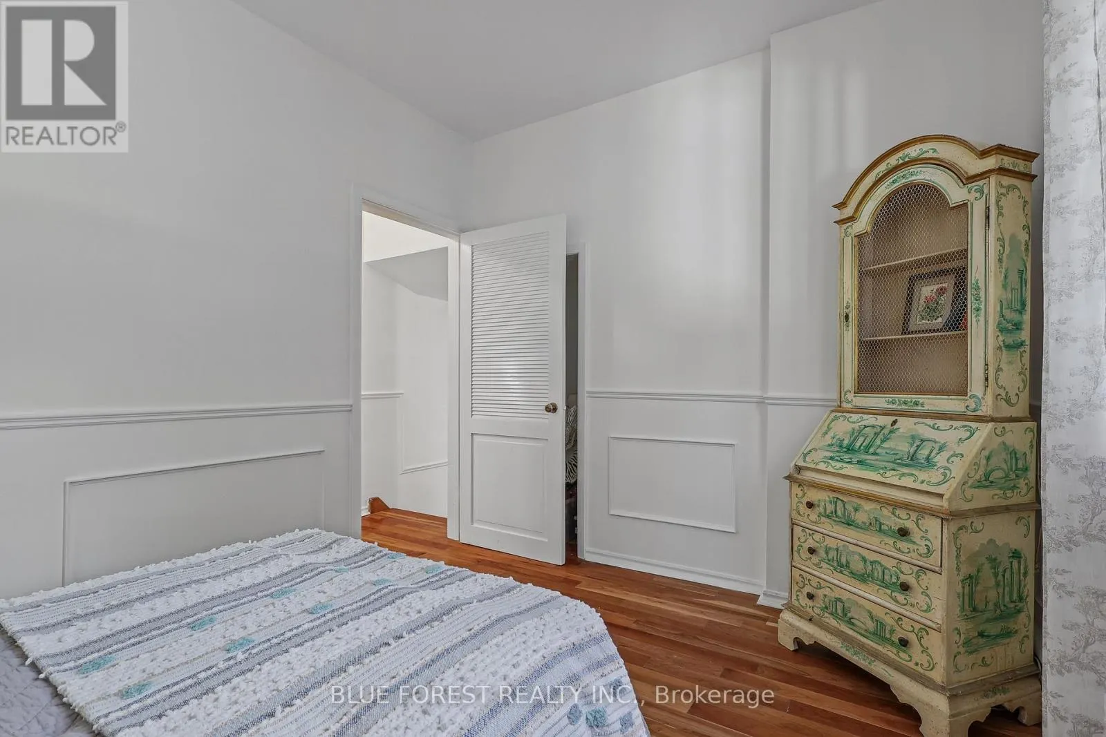 786 SPRINGBANK DRIVE