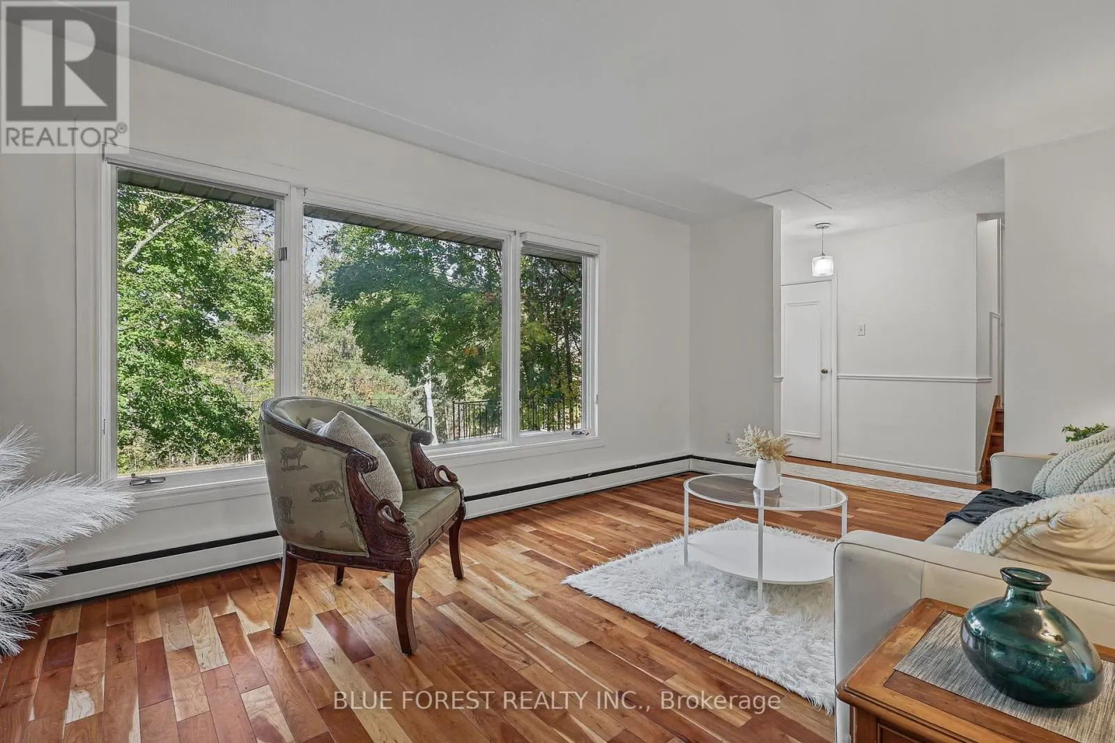 786 SPRINGBANK DRIVE