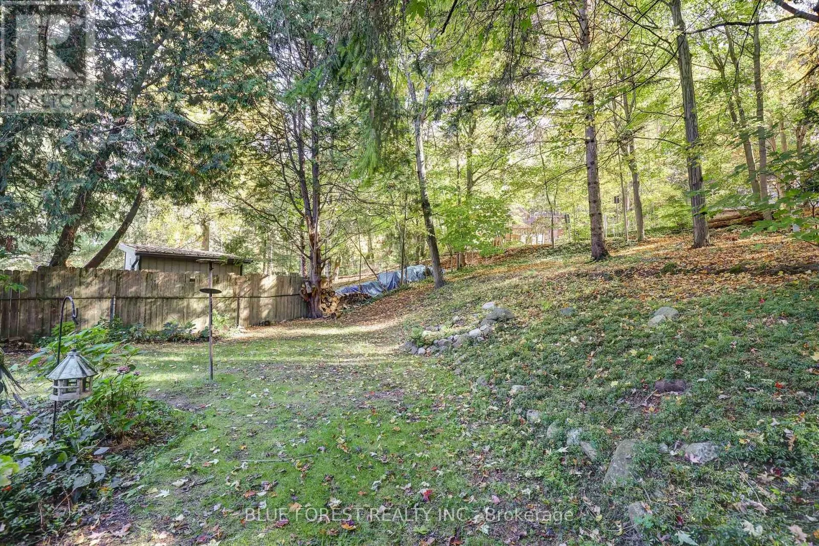 786 SPRINGBANK DRIVE