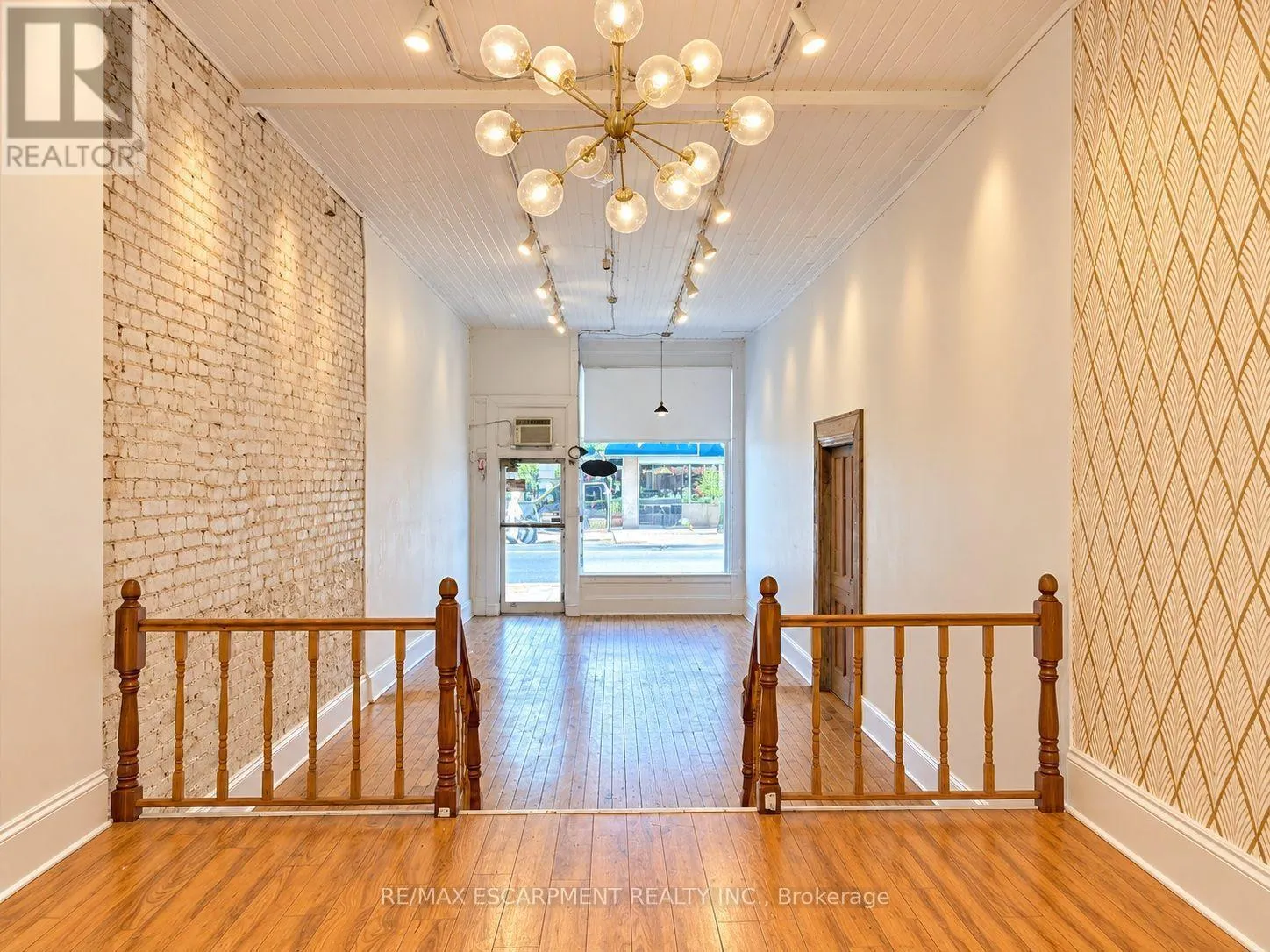 133 JAMES STREET N