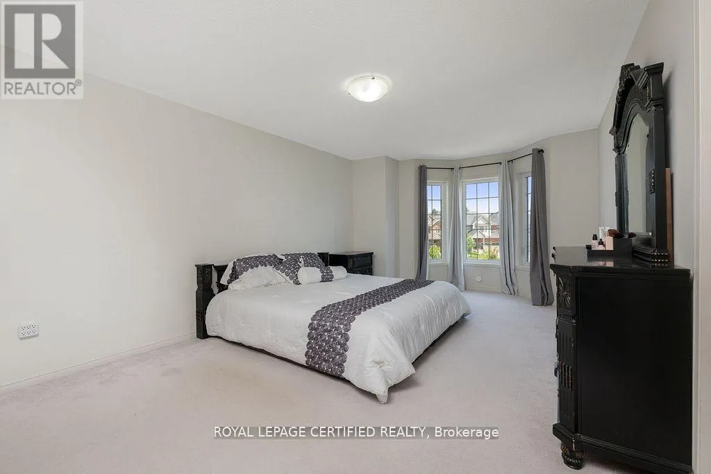 2 - 25 ELLIOT STREET E