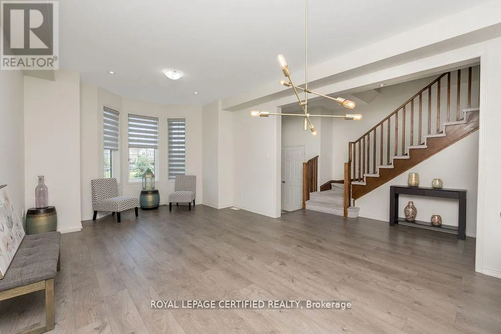 2 - 25 ELLIOT STREET E