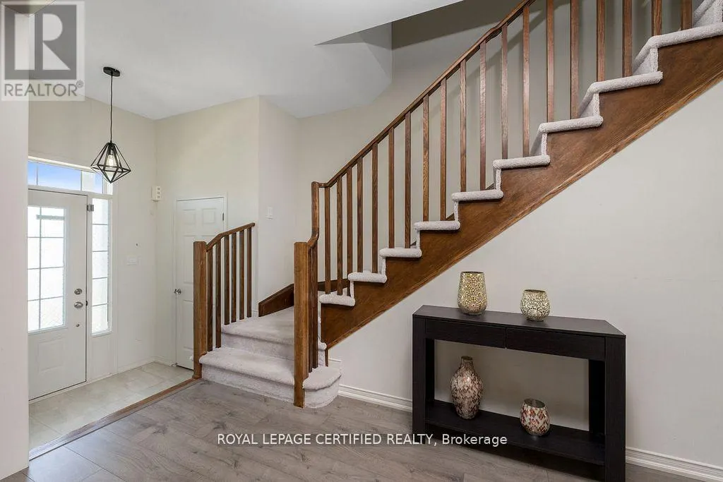 2 - 25 ELLIOT STREET E