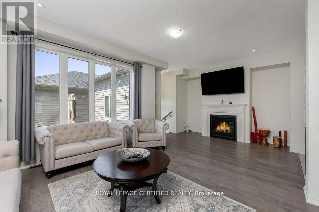 2 - 25 ELLIOT STREET E