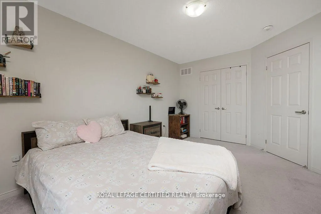 2 - 25 ELLIOT STREET E