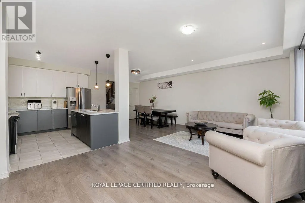 2 - 25 ELLIOT STREET E
