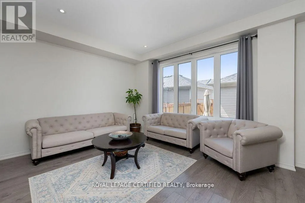 2 - 25 ELLIOT STREET E