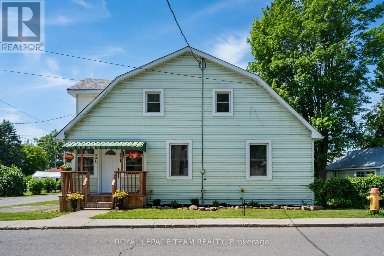301 OXFORD STREET E