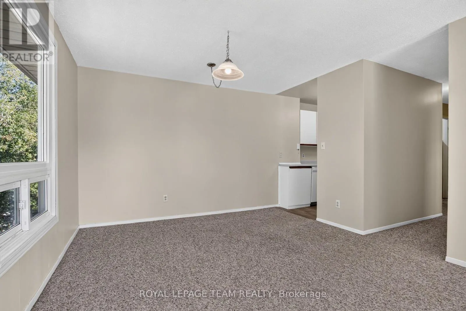 21 - 2 CHARLOTTE PLACE