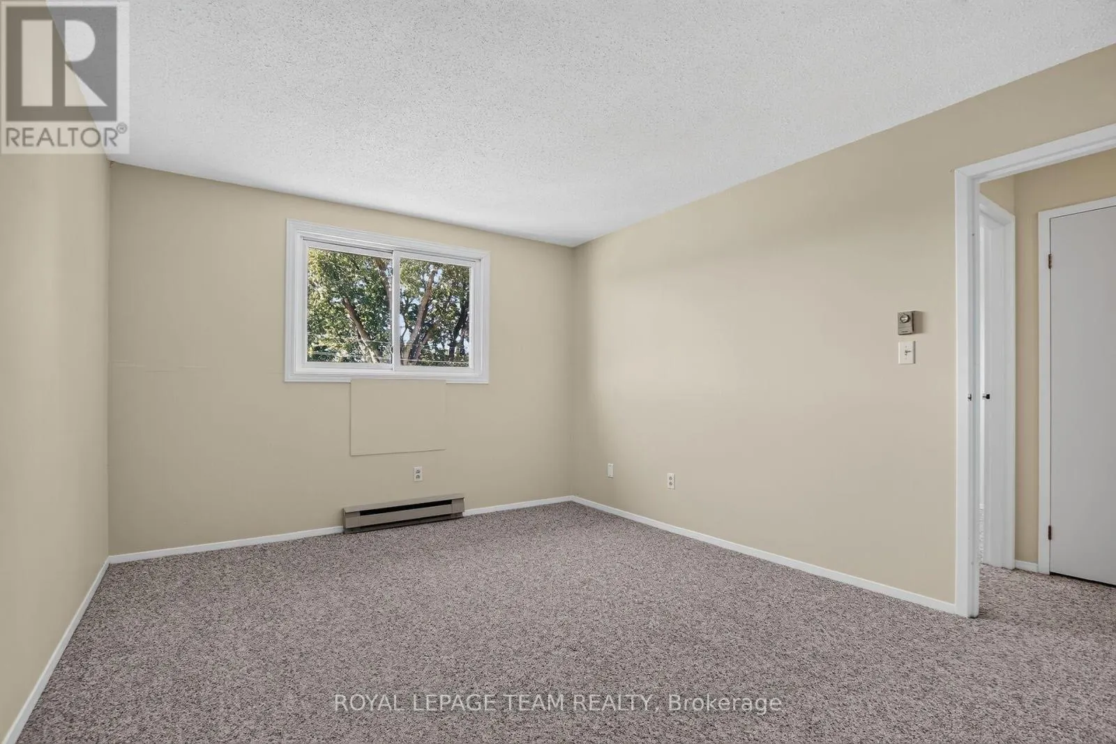21 - 2 CHARLOTTE PLACE