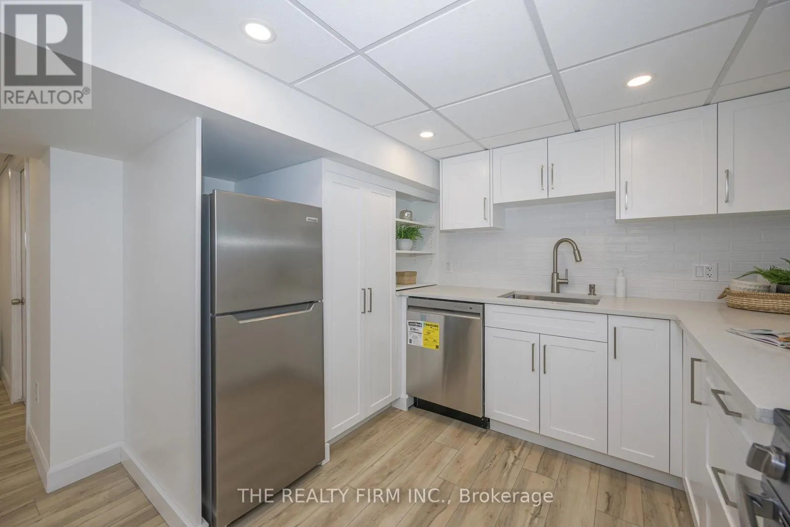 LOWER - 65 BYRON AVENUE E #Lower