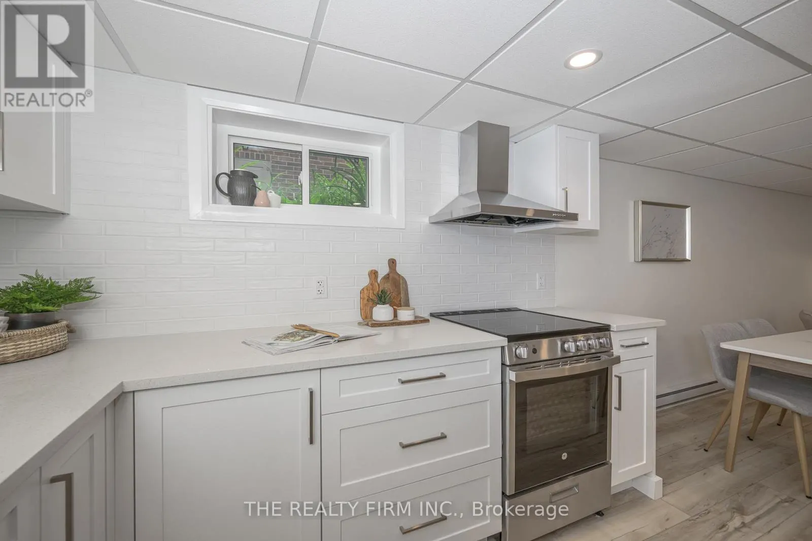 LOWER - 65 BYRON AVENUE E #Lower