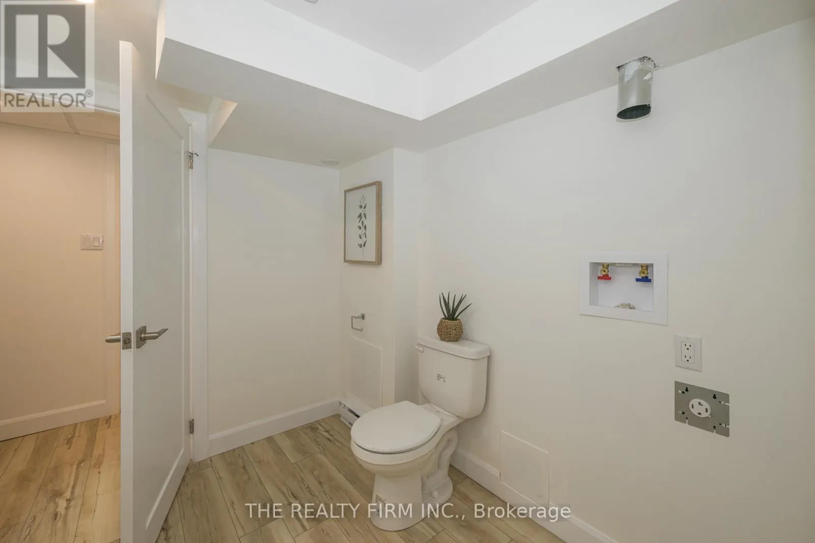 LOWER - 65 BYRON AVENUE E #Lower
