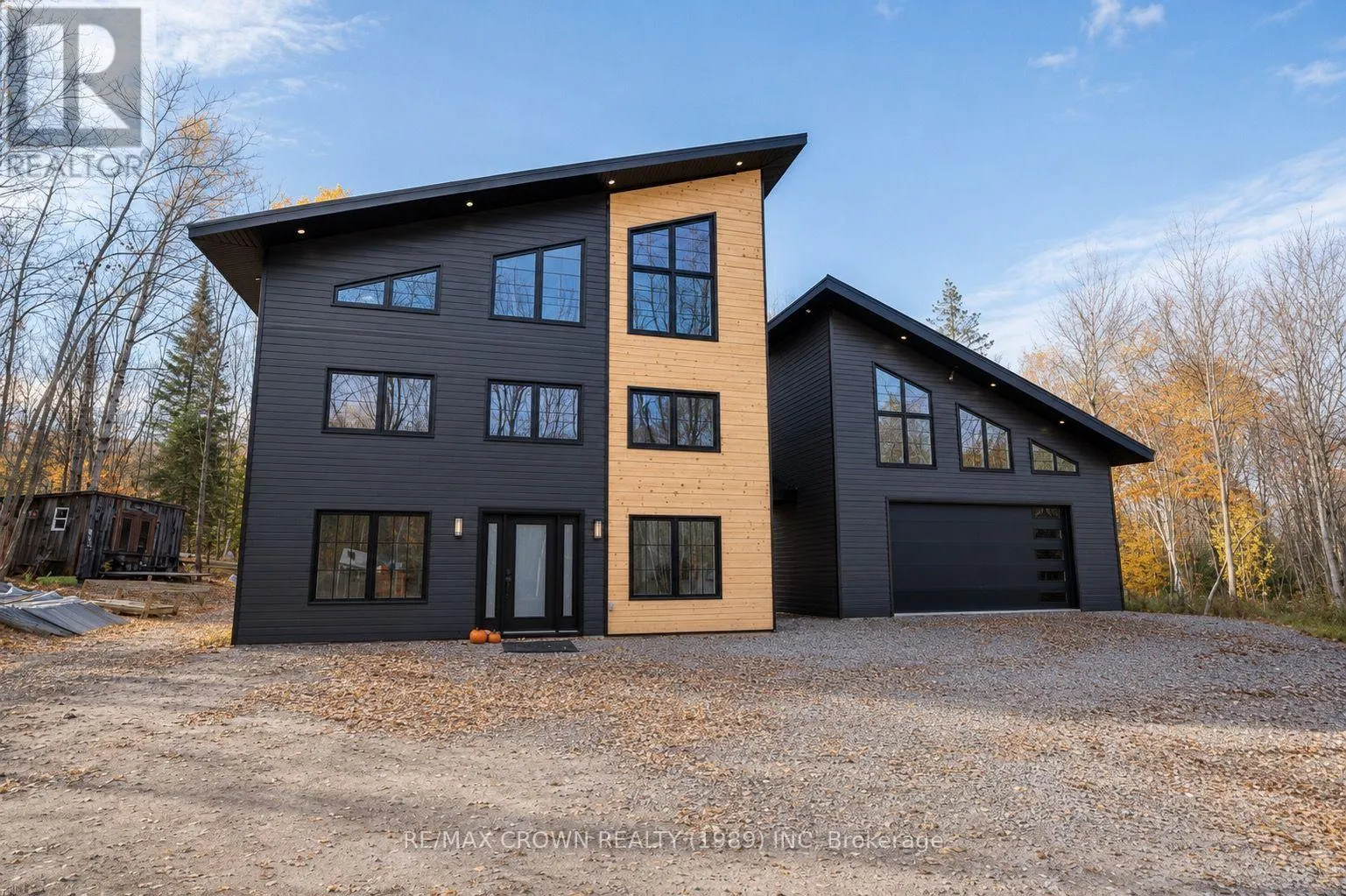 24 SUN VALLEY WAY