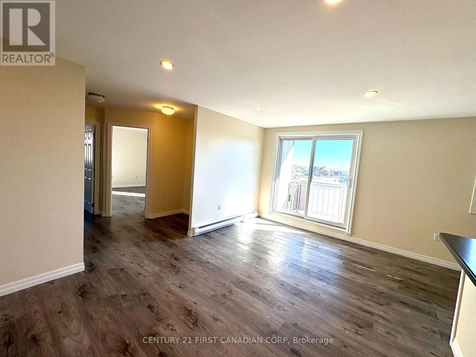 601 - 1102 JALNA BOULEVARD #601