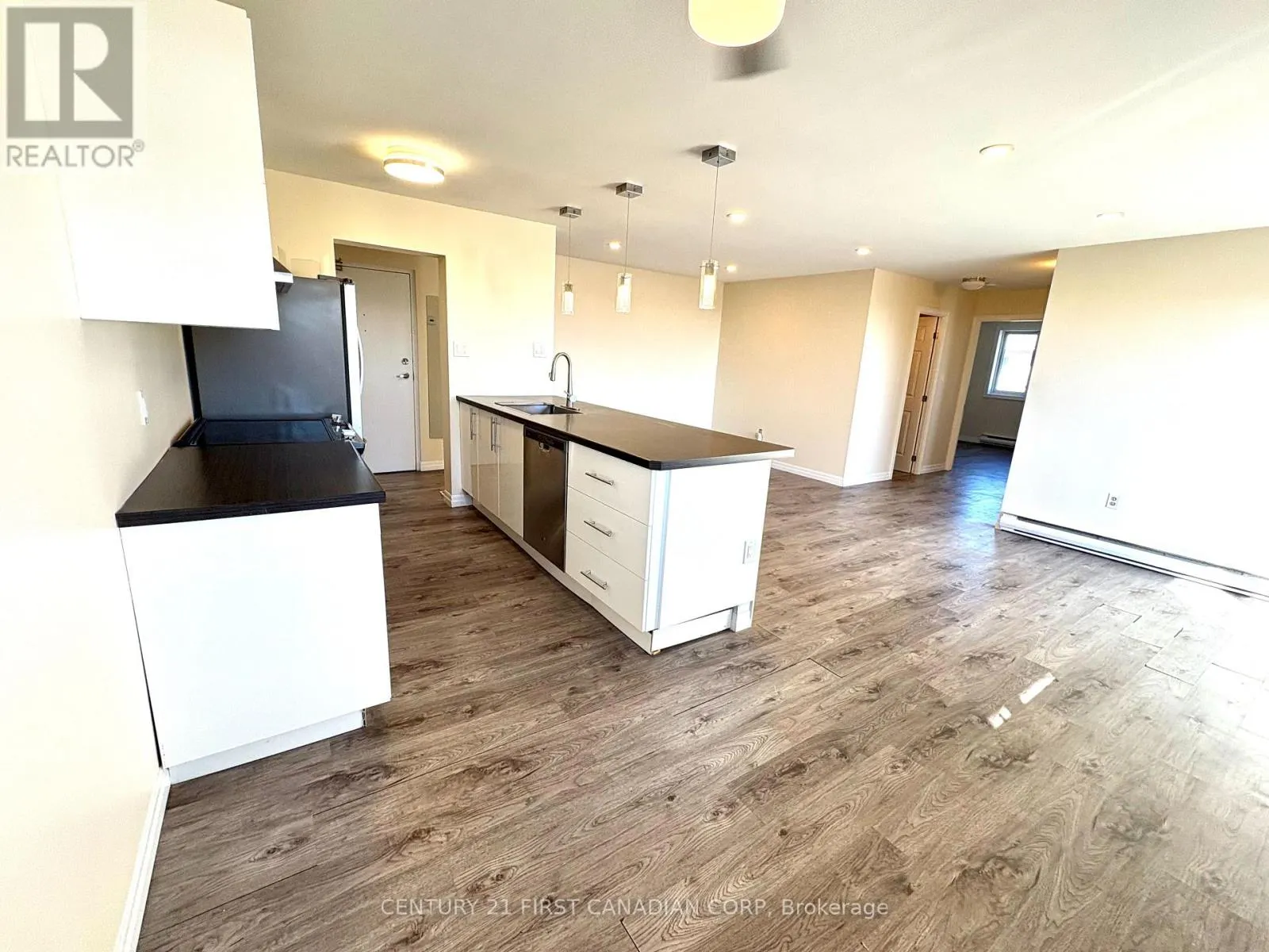 601 - 1102 JALNA BOULEVARD #601