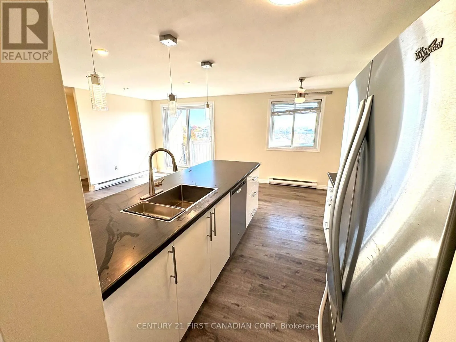 601 - 1102 JALNA BOULEVARD #601