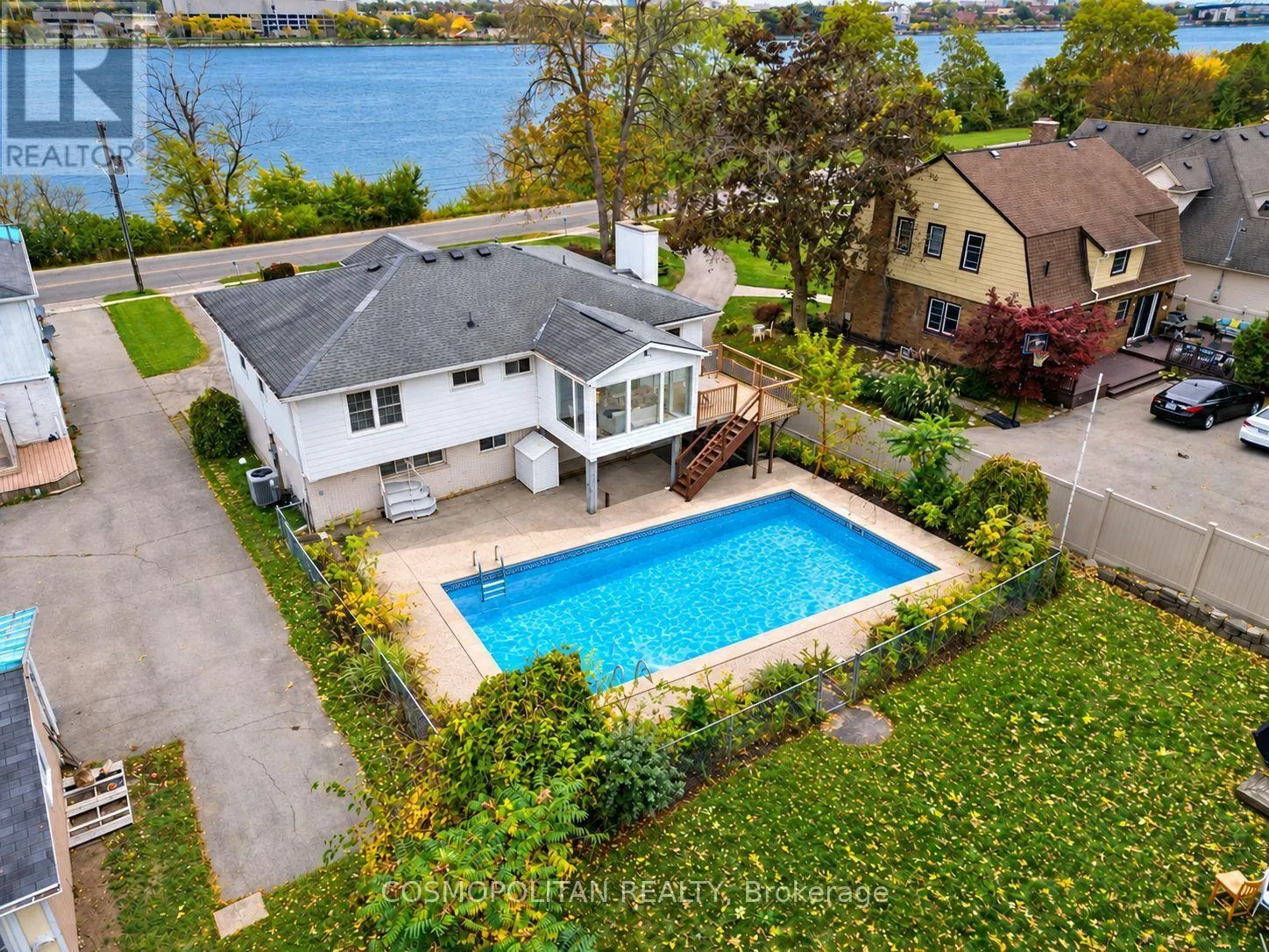 431 NIAGARA BOULEVARD