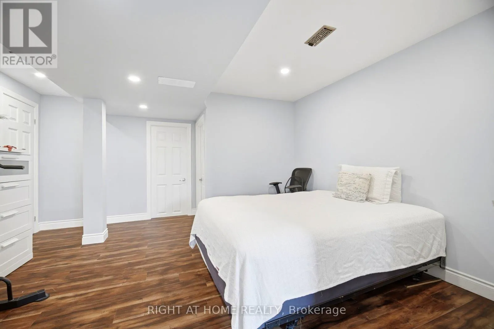 79 GARINGER CRESCENT