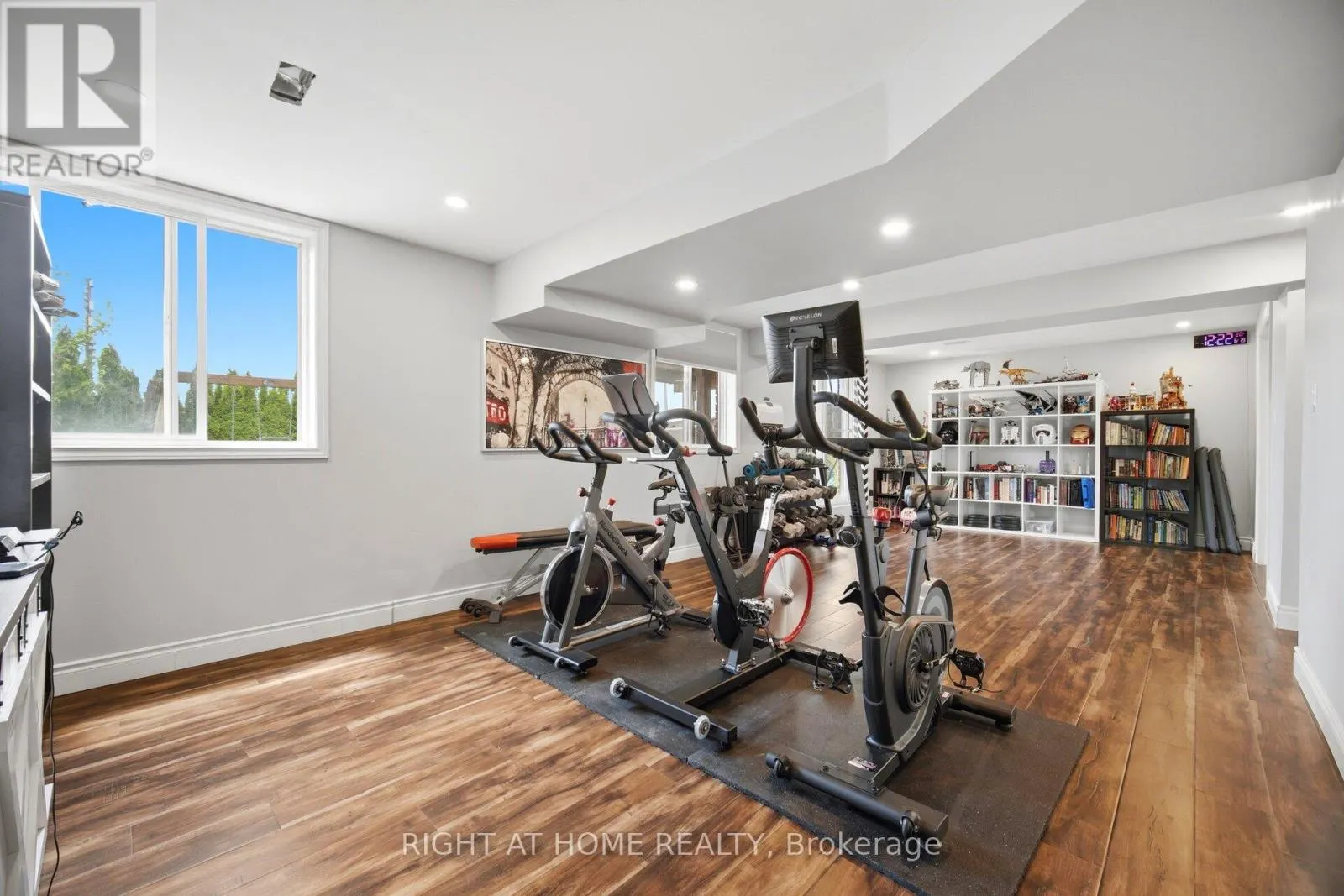 79 GARINGER CRESCENT