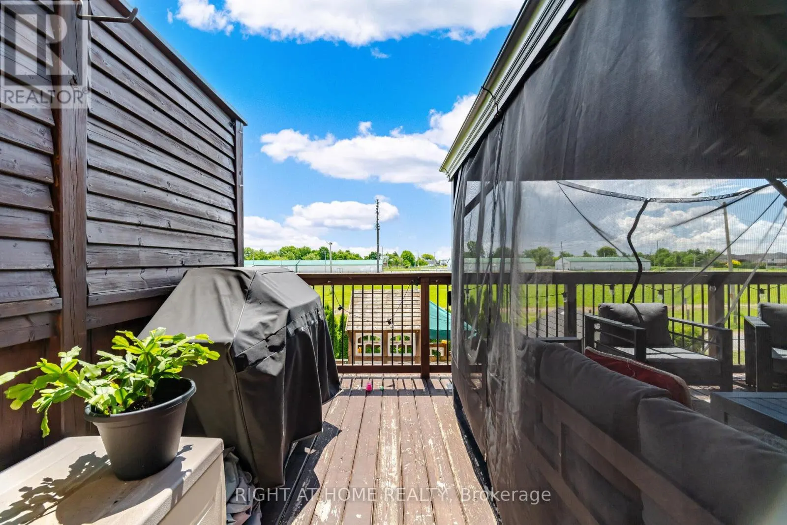 79 GARINGER CRESCENT