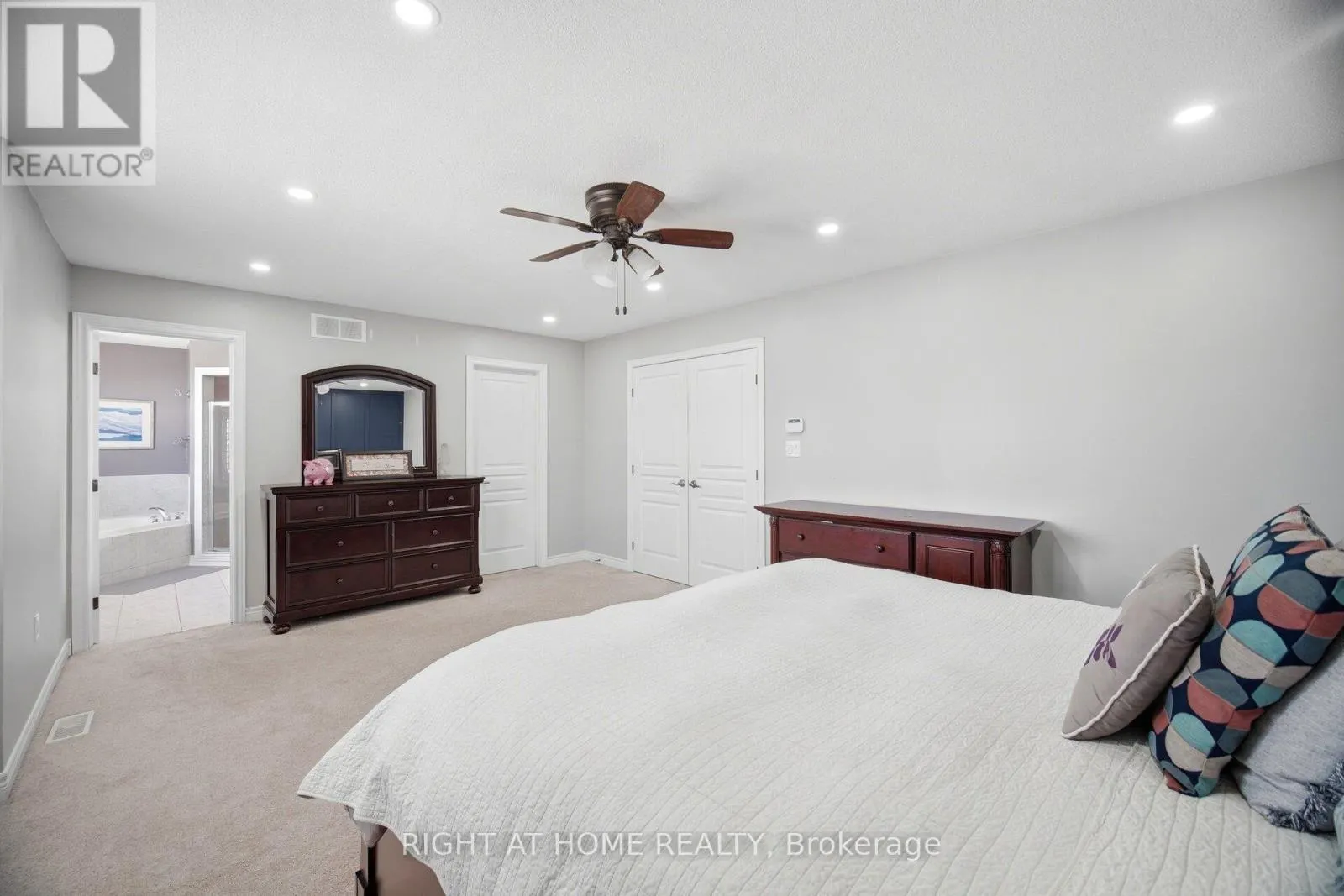 79 GARINGER CRESCENT