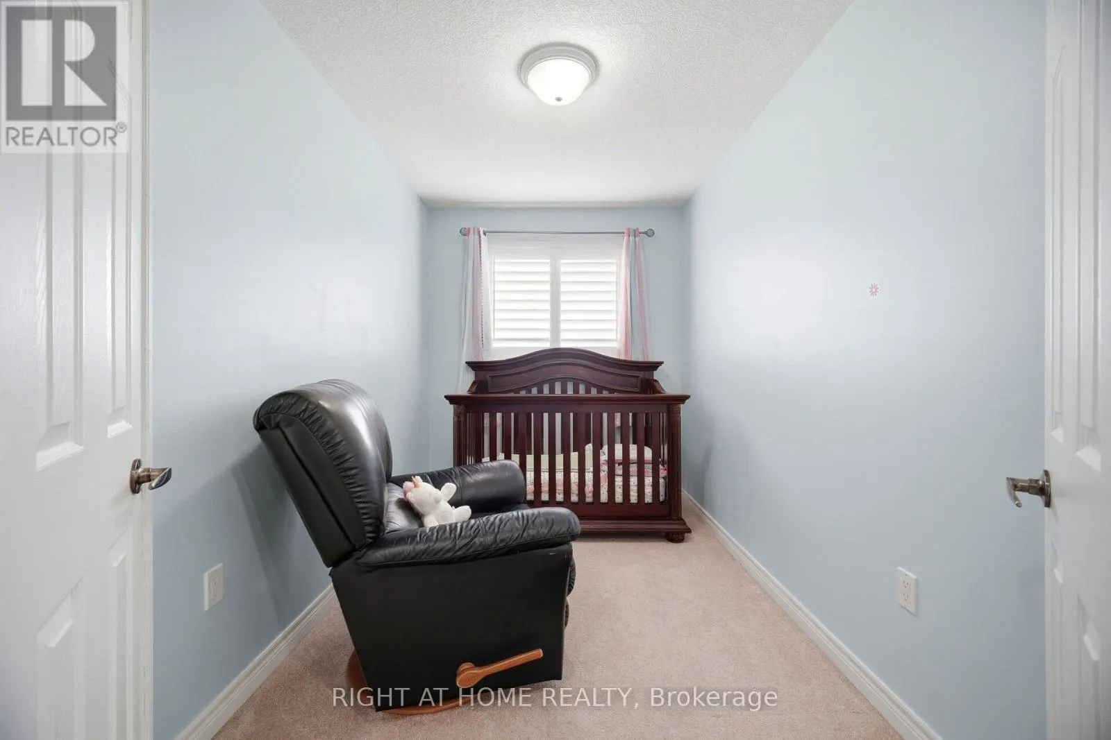 79 GARINGER CRESCENT