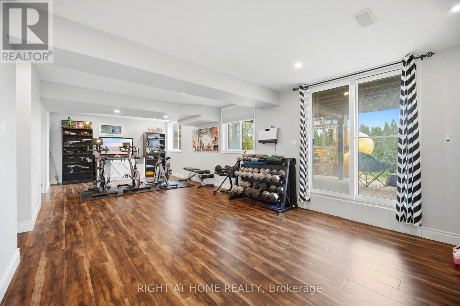 79 GARINGER CRESCENT