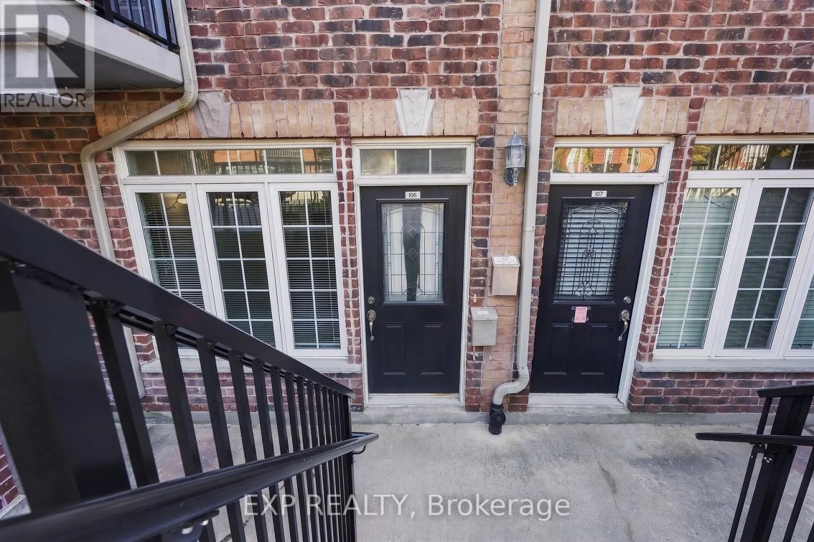 106 - 555 KING STREET E