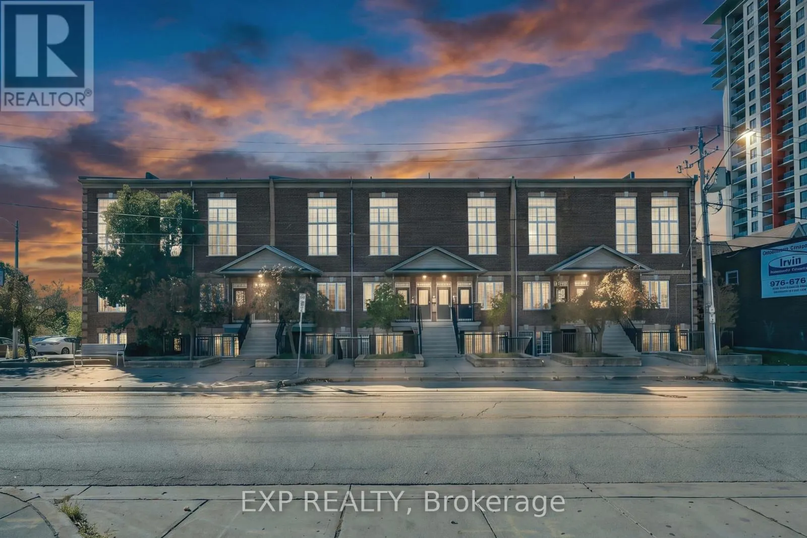 106 - 555 KING STREET E