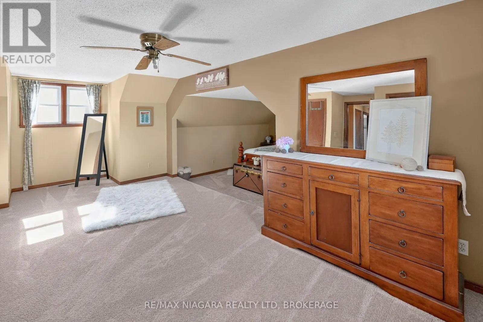 5001 HILLSIDE DRIVE
