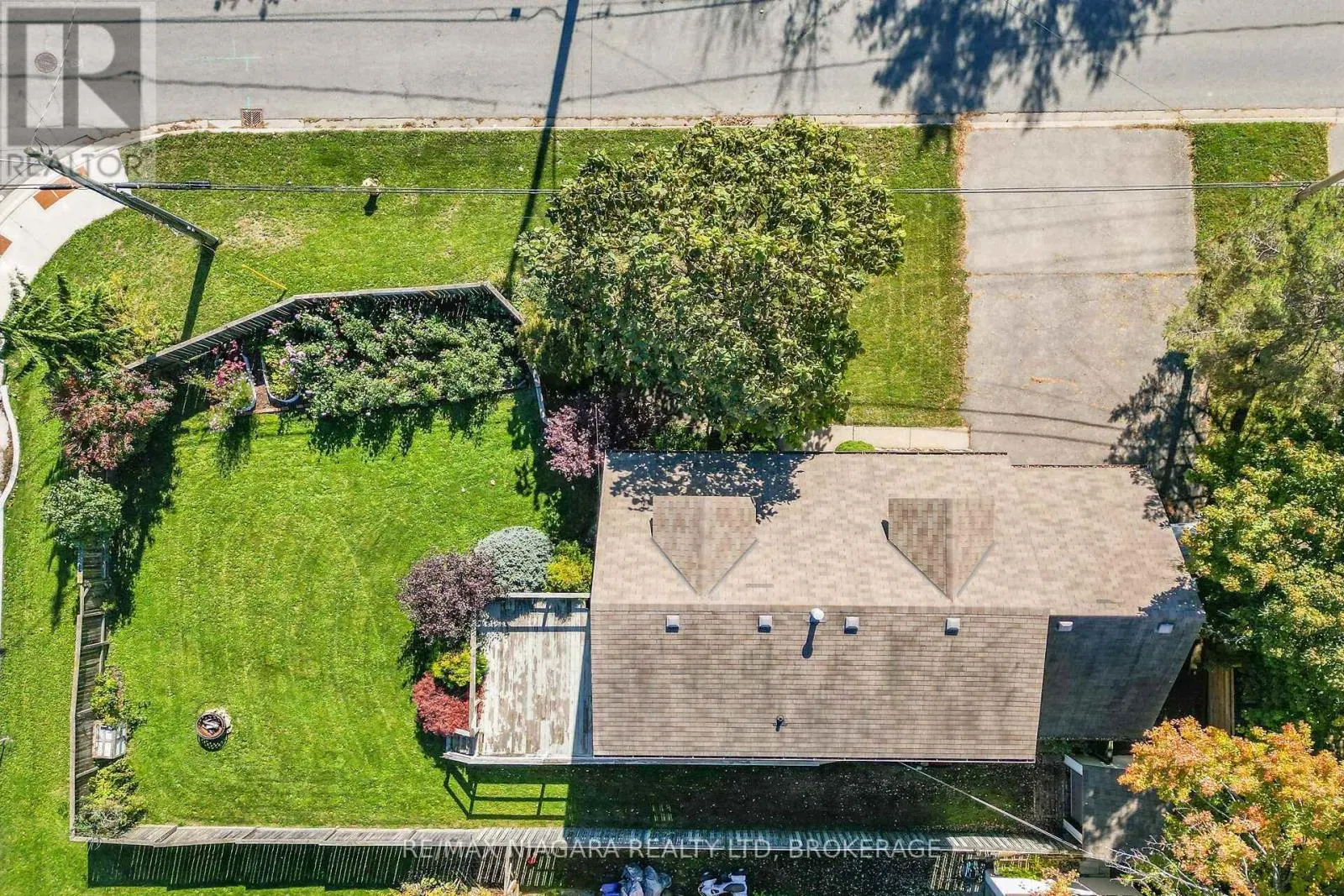 5001 HILLSIDE DRIVE