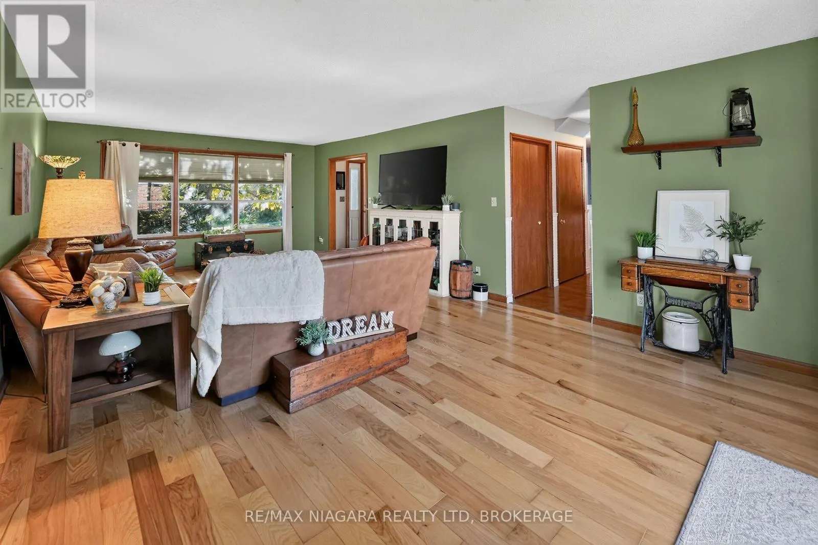 5001 HILLSIDE DRIVE