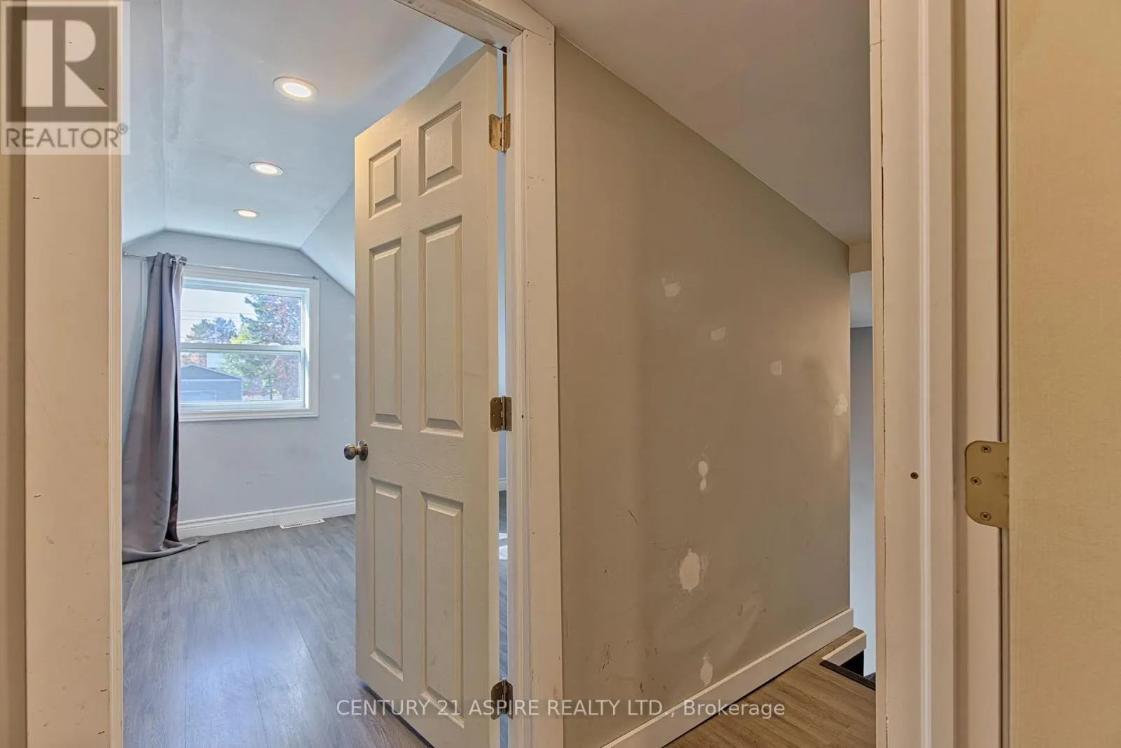 295 JULIEN STREET