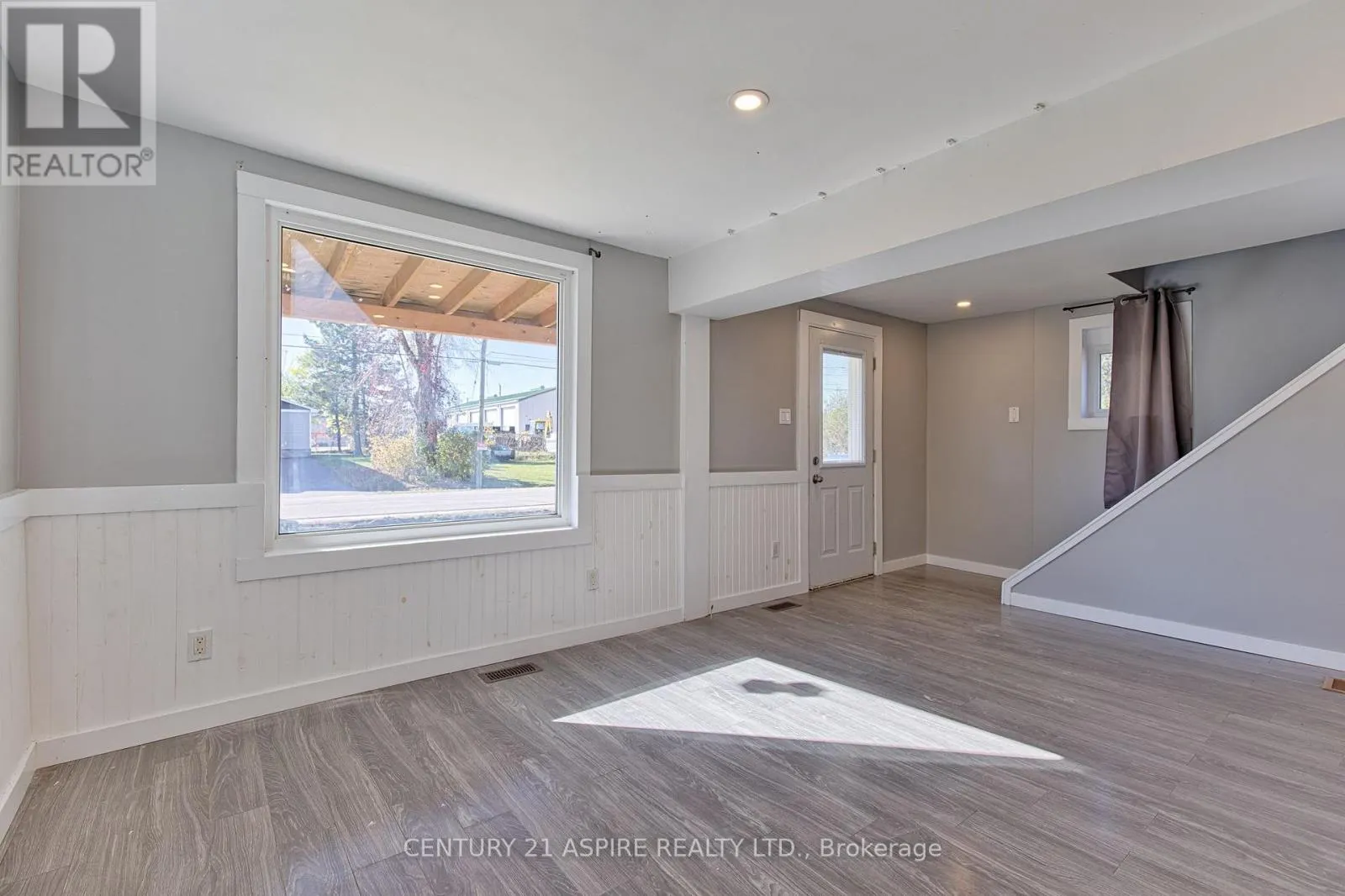 295 JULIEN STREET