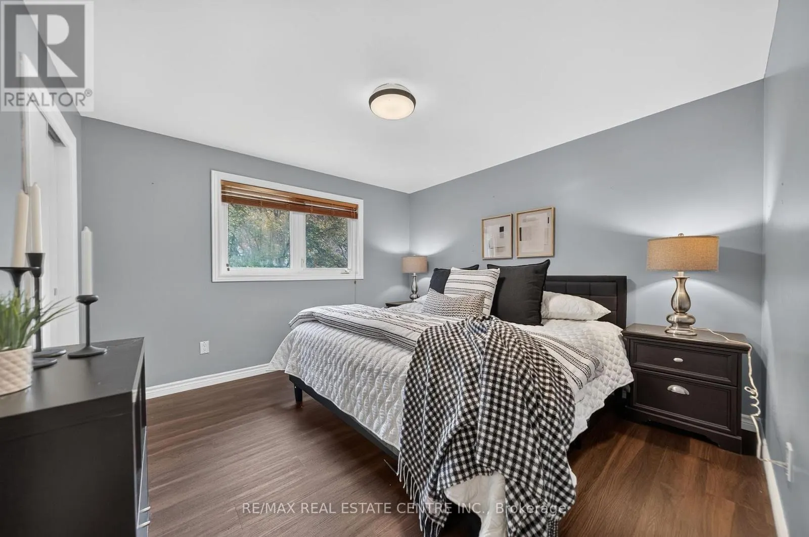 33 SHADYWOOD CRESCENT