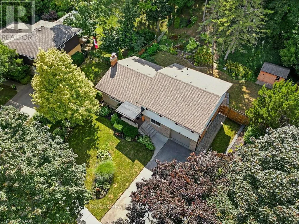 33 SHADYWOOD CRESCENT