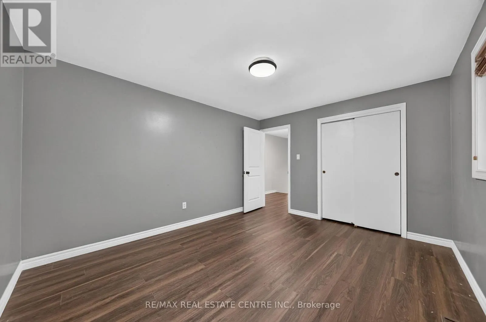 33 SHADYWOOD CRESCENT