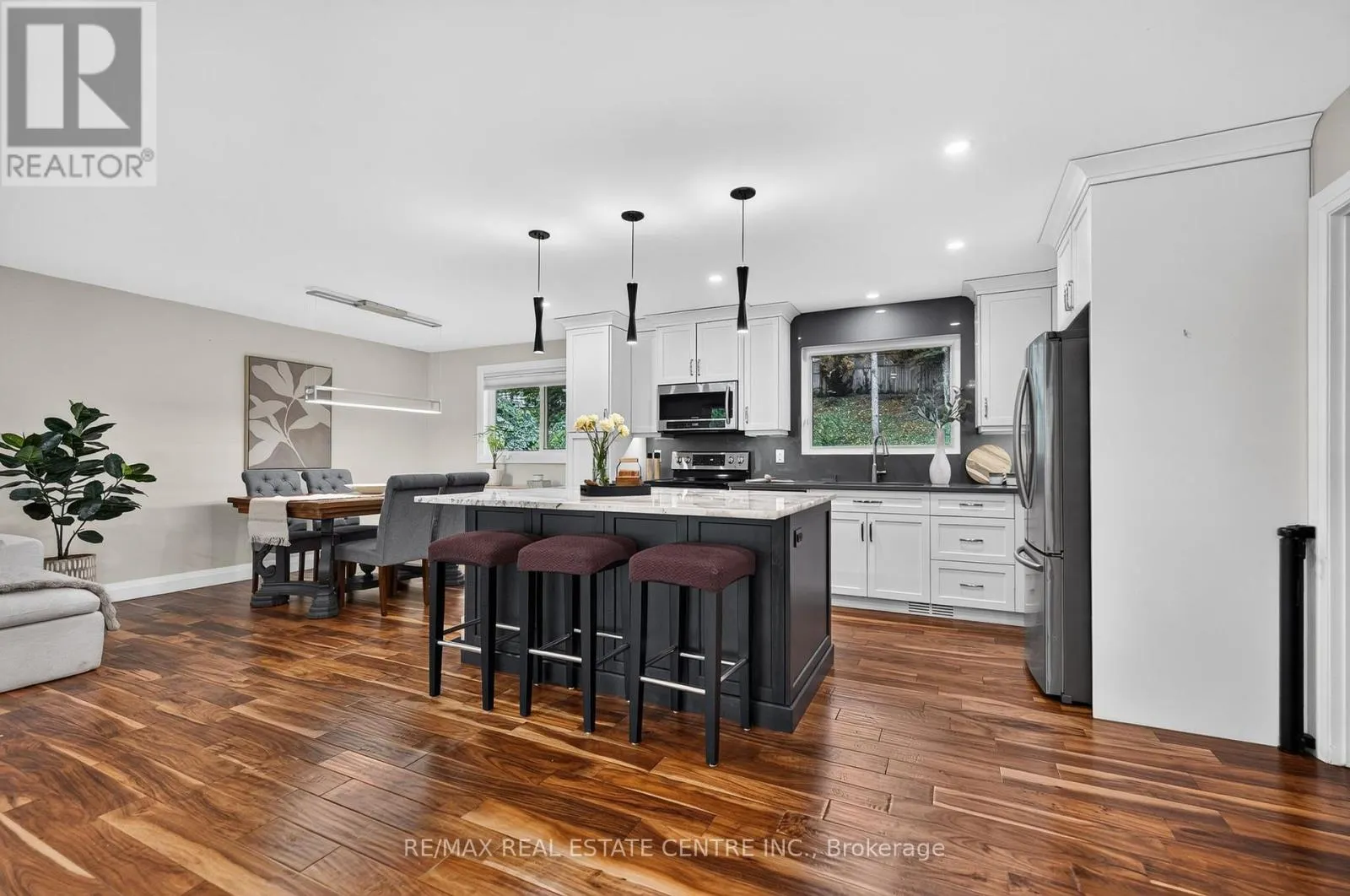 33 SHADYWOOD CRESCENT