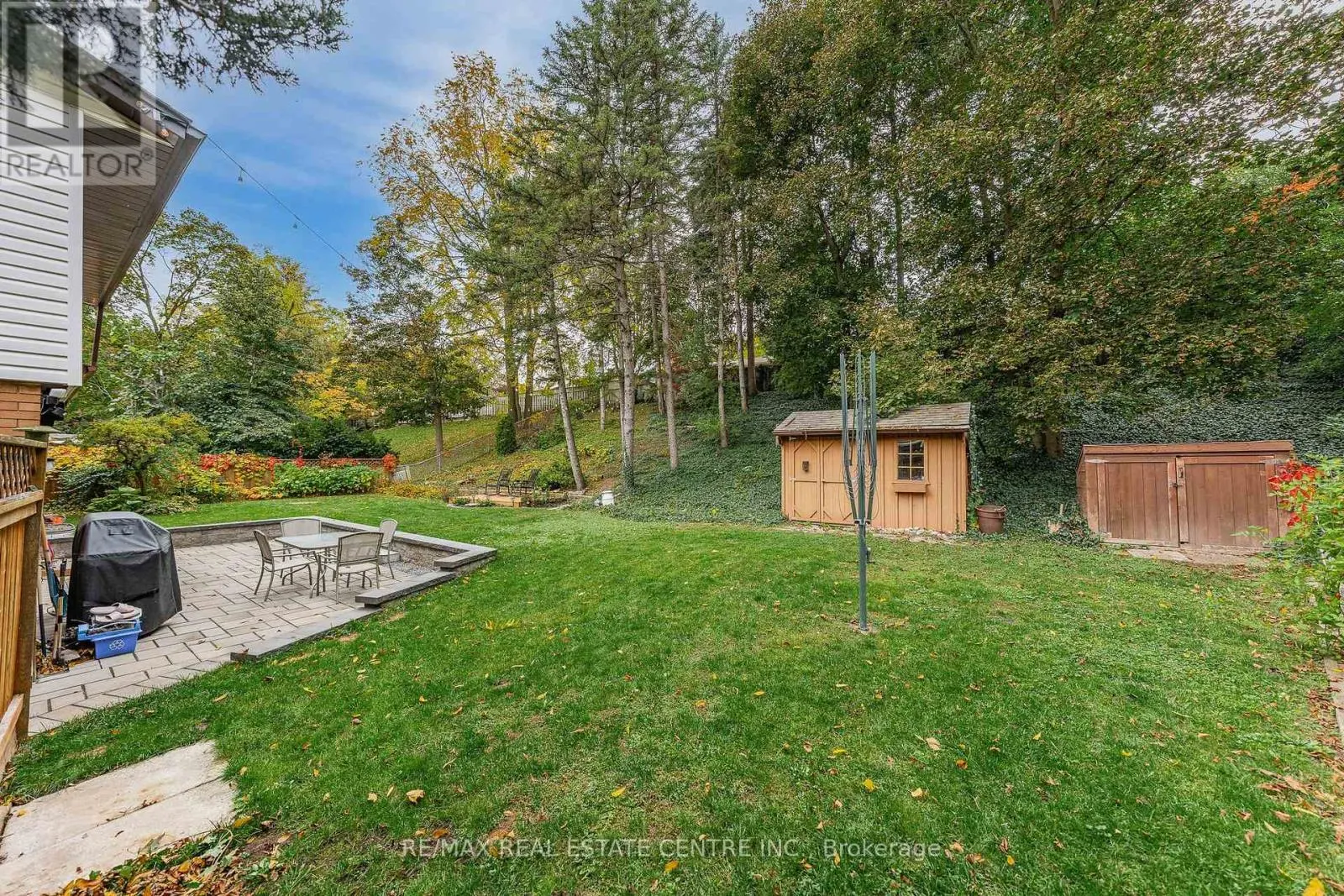 33 SHADYWOOD CRESCENT