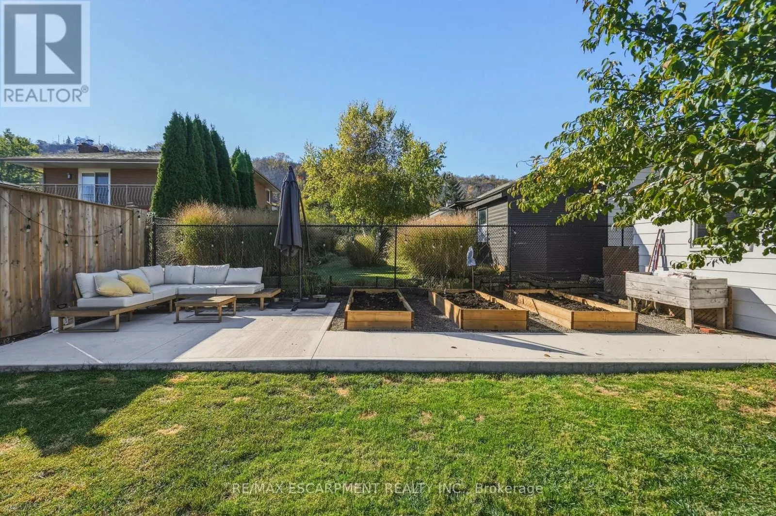 48 STONEY BROOK DRIVE